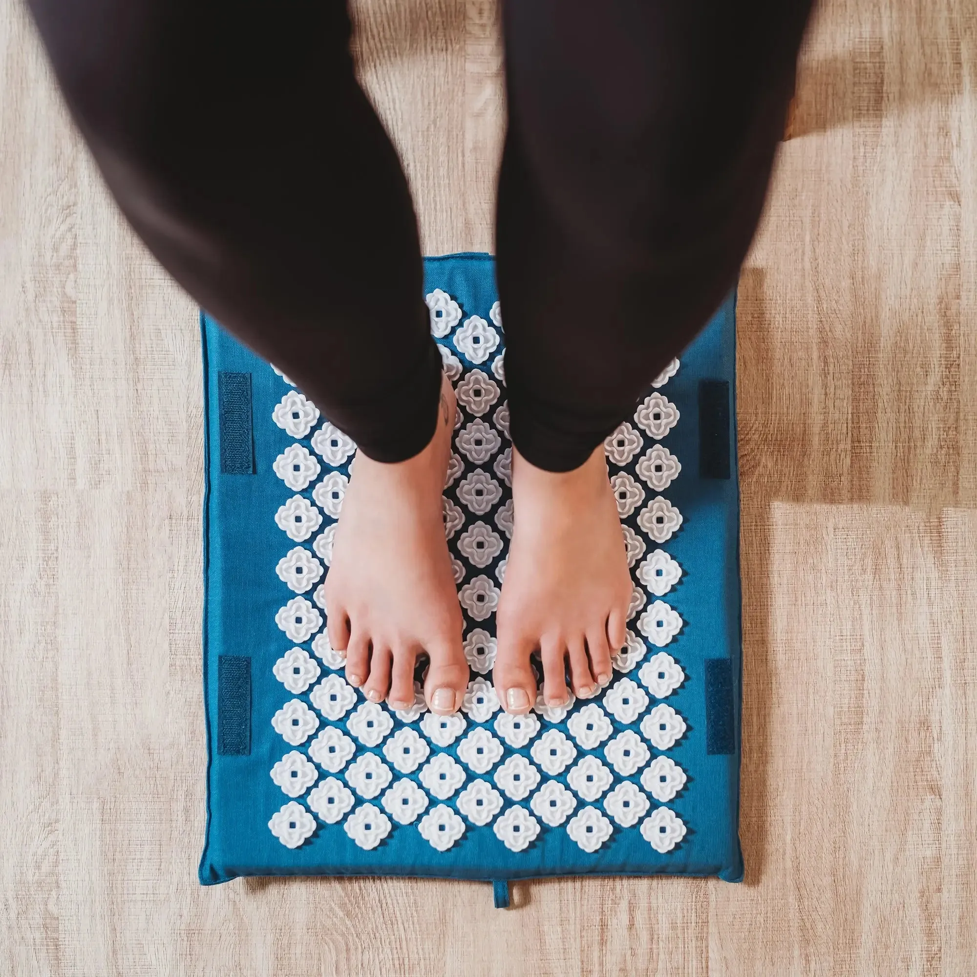 Kanjo Acupressure Memory Foam Foot Mat, Teal