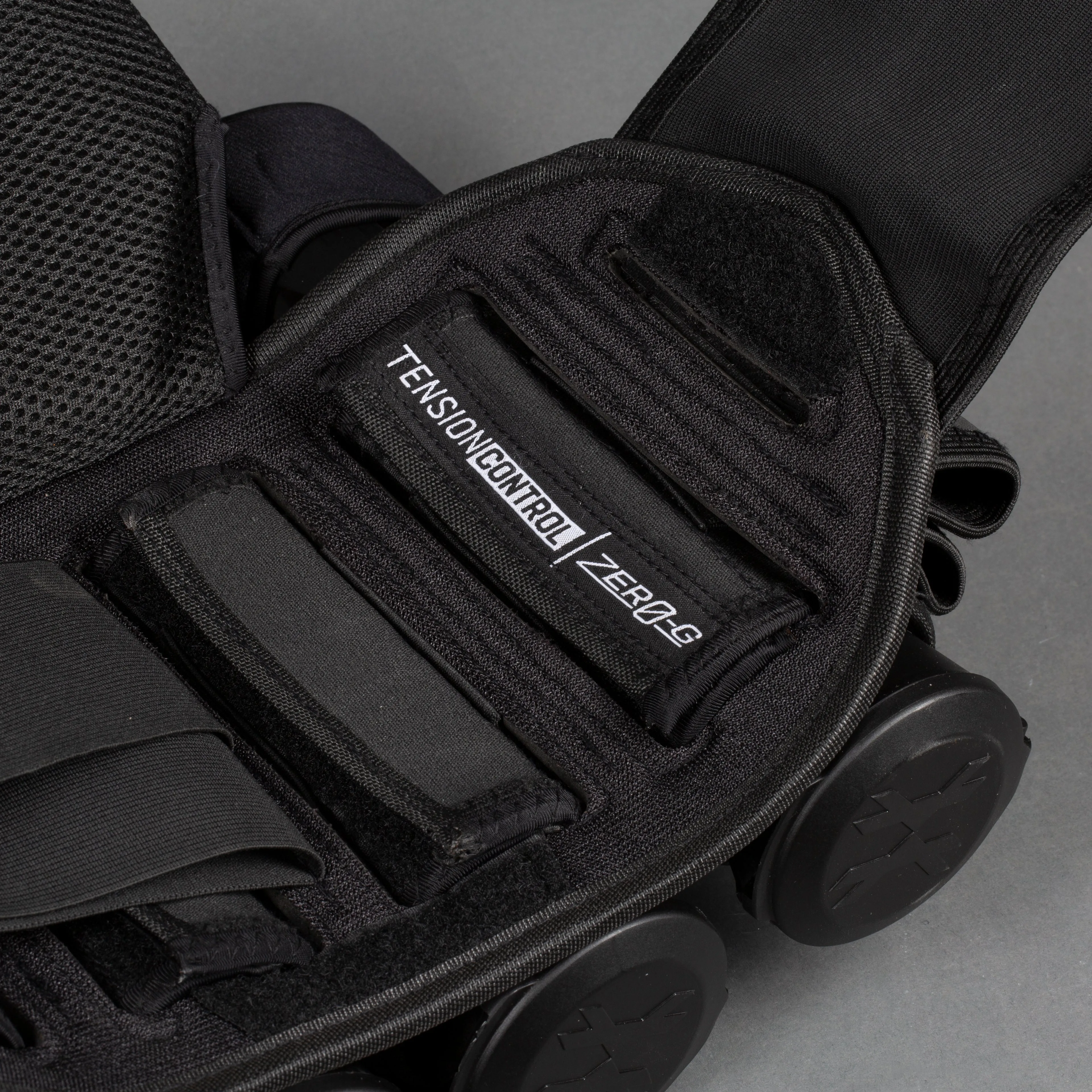 Zero G 2.0 Harness - Black/Red - 5 4 4